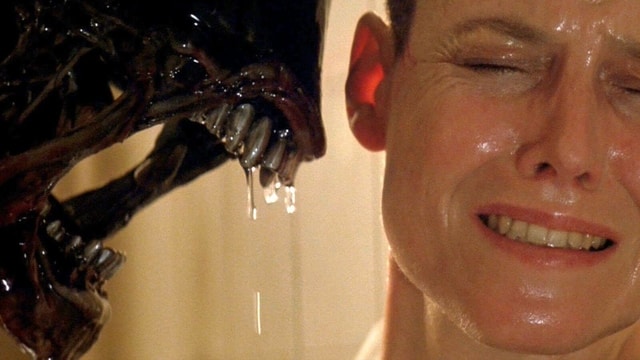 Alien 3 (1992) Ripley squaring off with the Alien